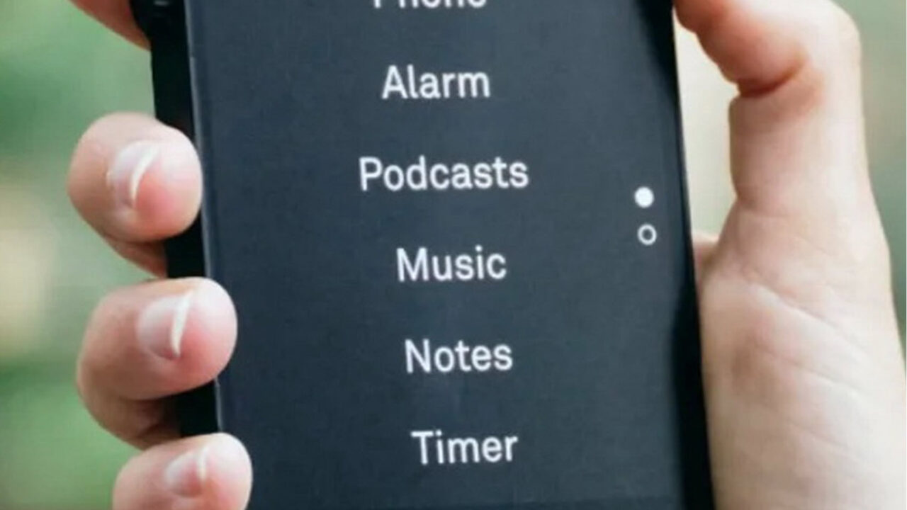 Το Light Phone III είναι το πιο μίνιμαλ και ασφαλές κινητό που μπορείς να βρεις σήμερα