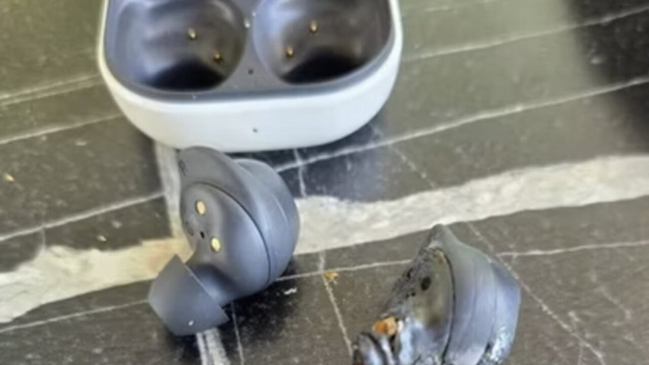 Τα Galaxy Buds FE προκαλούν απώλεια ακοής μετά από έκρηξη σε αυτί χρήστη